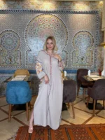 ⁦جلابة توليب مقاسات ستوندار⁩ - الصورة ⁦3⁩